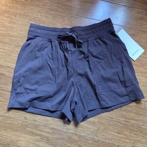 Lululemon Athletica Dance Studio HR  Brown Shorts 3.5" Size 6 NWT